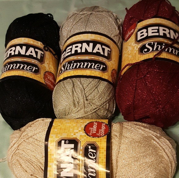 Bernat shimmer yarn - Picture 2 of 4